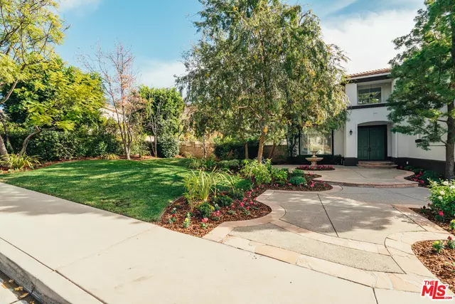 3318 N Summit Pointe DR, Topanga, CA 90290