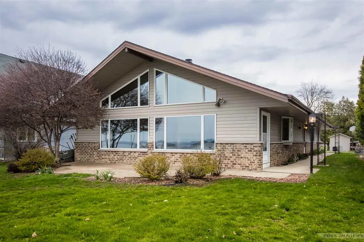 Mcfarland, WI 53558,5620 Lake Edge Rd