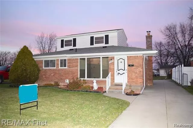 22945 DETOUR, St. Clair Shores, MI 48082