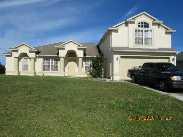 5390 NW Arrowhead TER, Port Saint Lucie, FL 34986