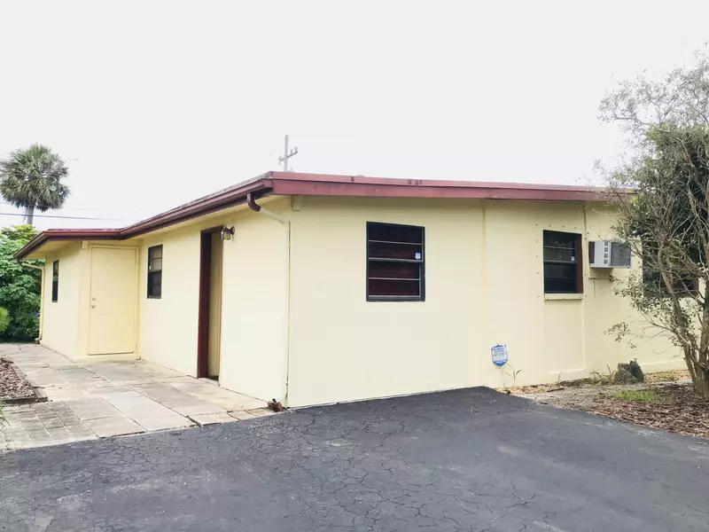 2166 Pepper RD, West Palm Beach, FL 33415