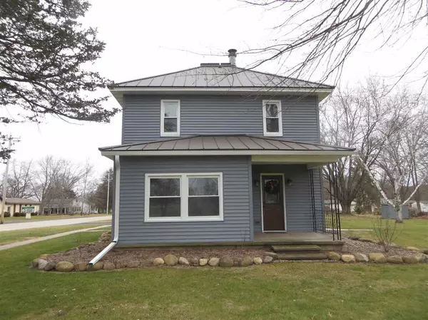 309 E Chauncey St, Oxford, WI 53952