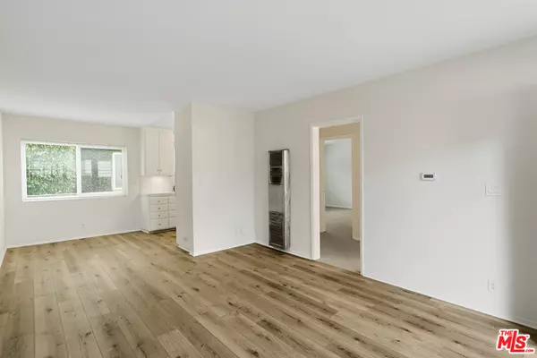 Santa Monica, CA 90404,1751 Centinela Ave #2