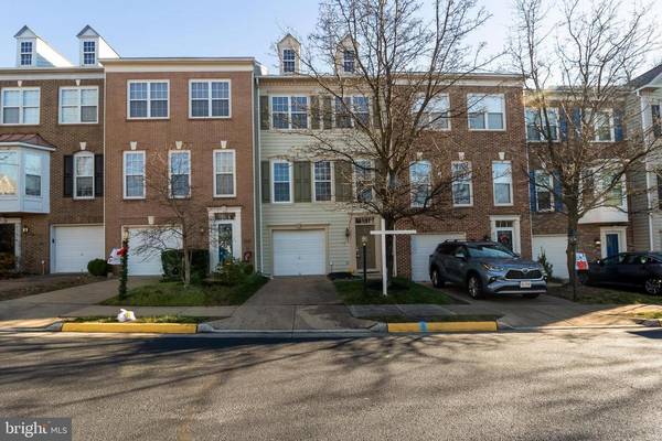 6305 SUMMER MOON LN, Alexandria, VA 22312