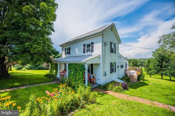 2521 MARTINSBURG RD, Berkeley Springs, WV 25411