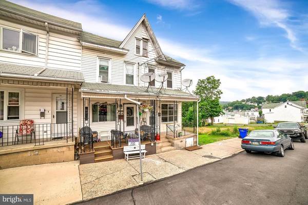 617 W MULBERRY ST, Shamokin, PA 17872