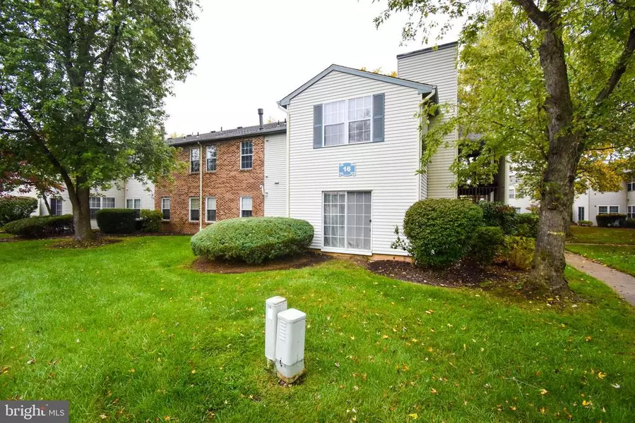 121 BERWIN WAY W, Mount Laurel, NJ 08054