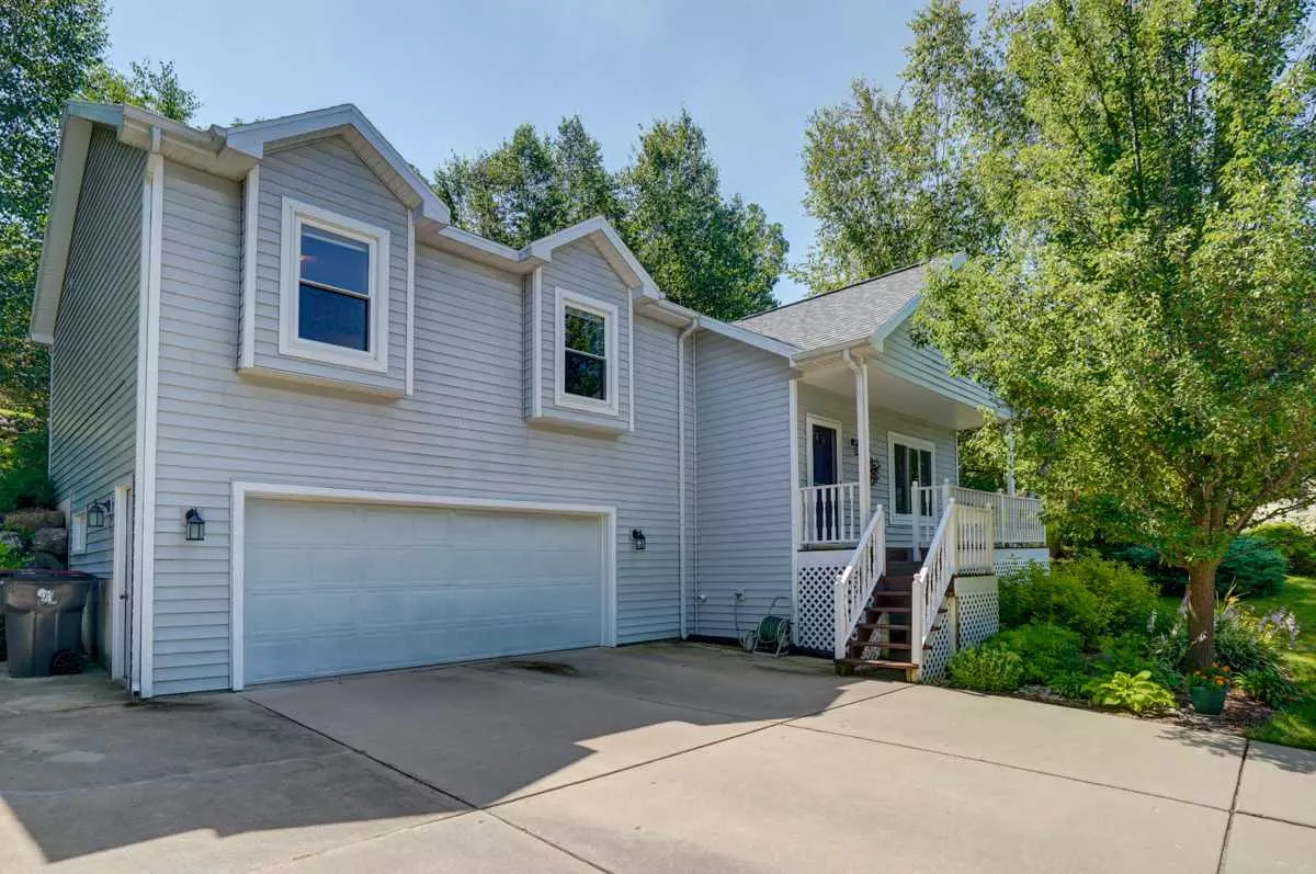 Waterloo, WI 53594,318 Henry Ct