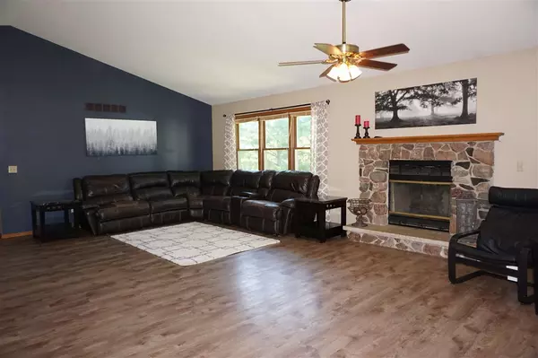 Waterloo, WI 53594,307 Henry Ct