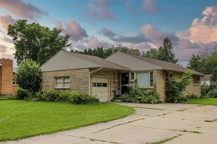 4811 Gordon Ave, Monona, WI 53716