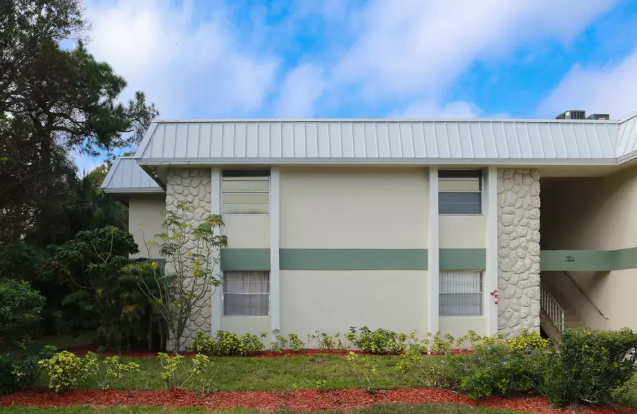 2302 Sunrise BLVD 206, Fort Pierce, FL 34982