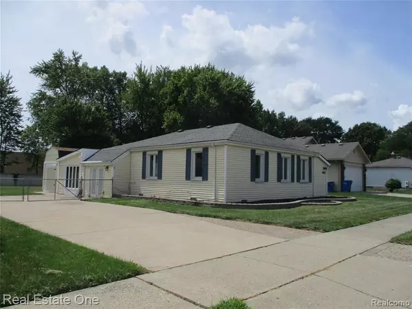 14480 HOERNING Avenue, Warren, MI 48088 4837