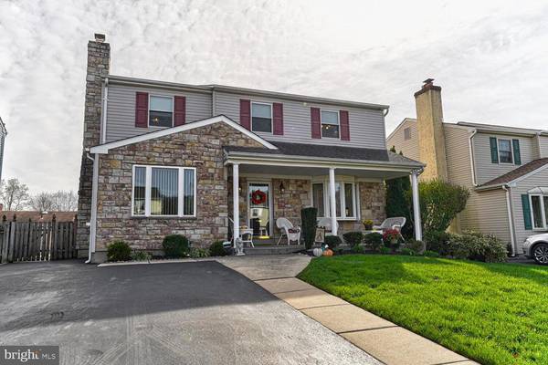 307 GREENBRIER LN, Havertown, PA 19083