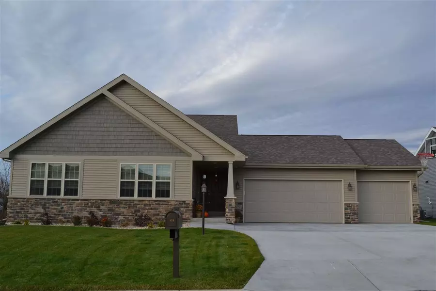 4025 Taunton Rd, Windsor, WI 53598