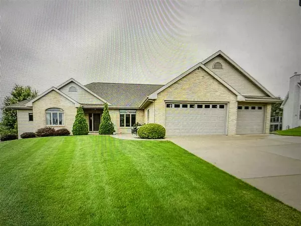 912 Lexington Way, Waunakee, WI 53597