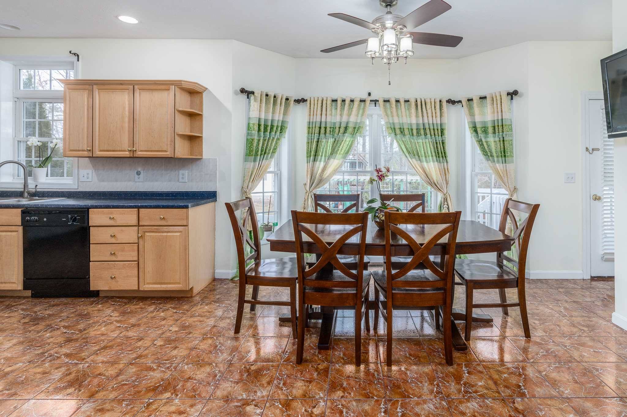 Manchester, NH 03109,54 Briarcliff WAY