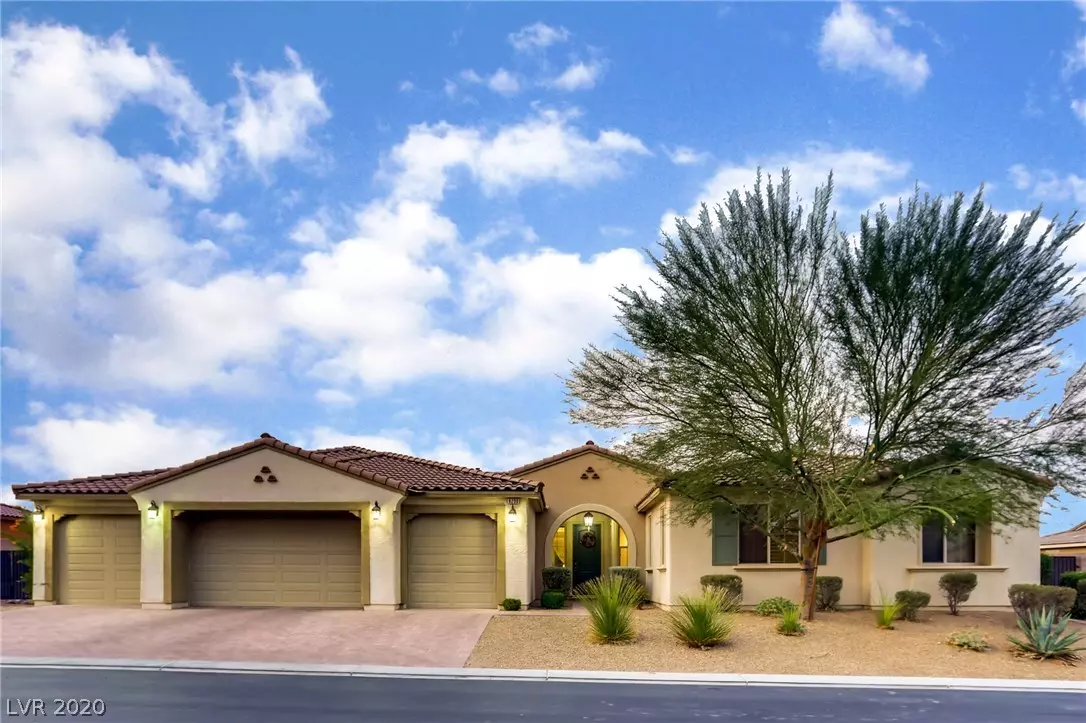 Las Vegas, NV 89113,8230 River Rim Court