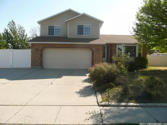 Sandy, UT 84070,10923 S HEATHER RDG E