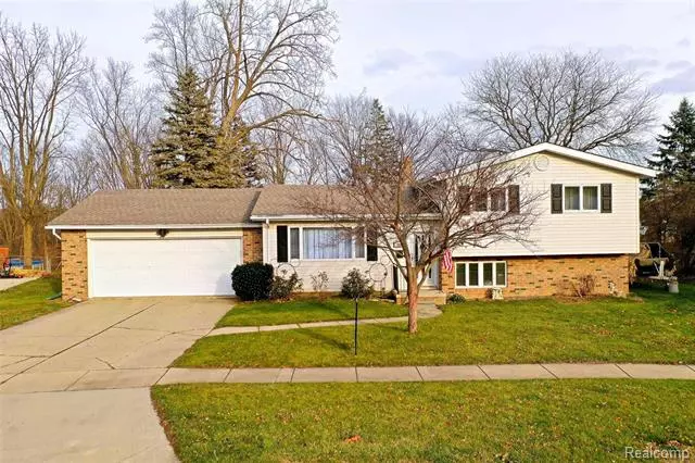 405 LAURIE DR, Flushing, MI 48433