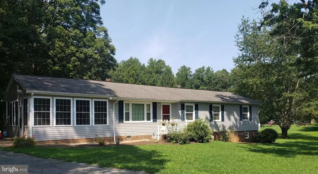 6004 BURR HILL RD, Rhoadesville, VA 22542