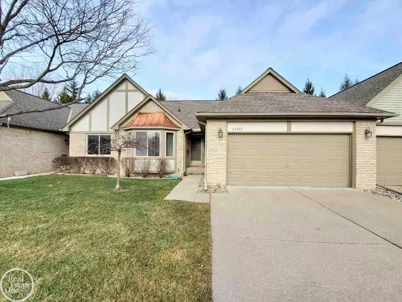 15437 Pebble Pointe, Clinton Township, MI 48038