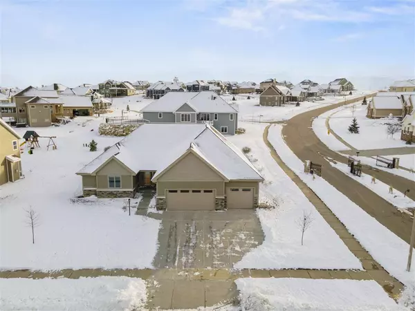 Oregon, WI 53575,890 Raven Ct