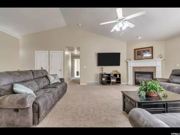 Riverton, UT 84065,1181 W PETERSENBLUFF DR S