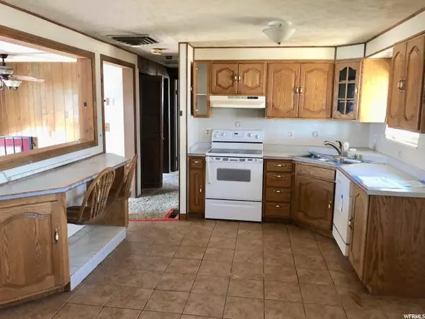 Vernal, UT 84078,512 N 300 W