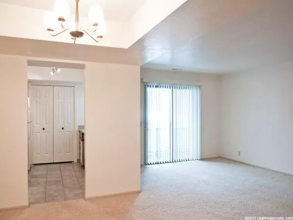 Midvale, UT 84047,6938 S 745 E #G