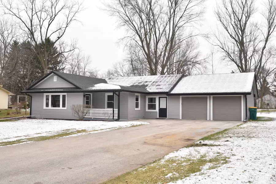 307 Washington Ct, Thiensville, WI 53092