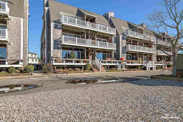 1302 S Harbour Cove, Somers Point, NJ 08244