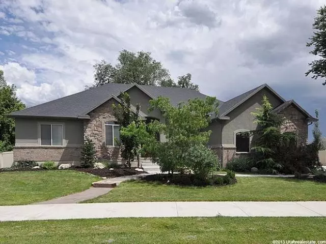 South Jordan, UT 84095,10239 S ROYAL MEADOW CT W