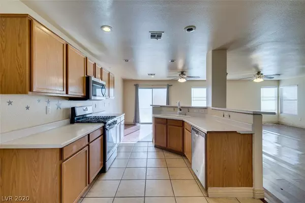 Henderson, NV 89011,693 Oak Field Lane