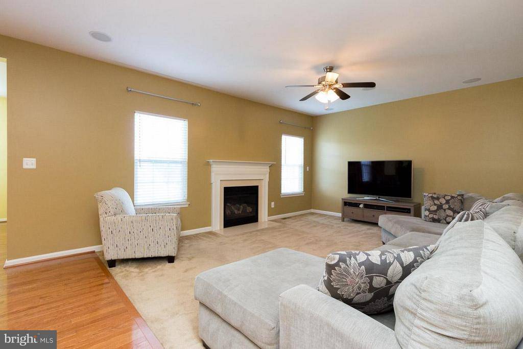 Woodbridge, VA 22191,16435 REGATTA LN
