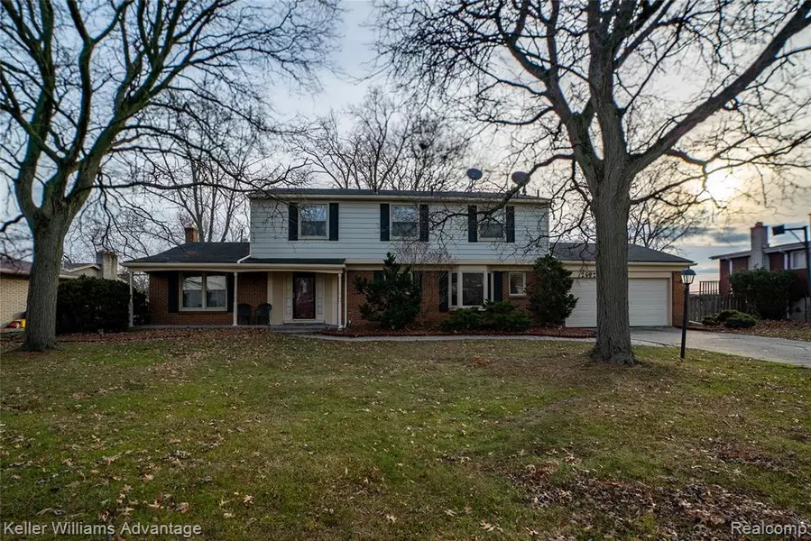 28927 GLENCASTLE Drive, Farmington Hills, MI 48336 1420