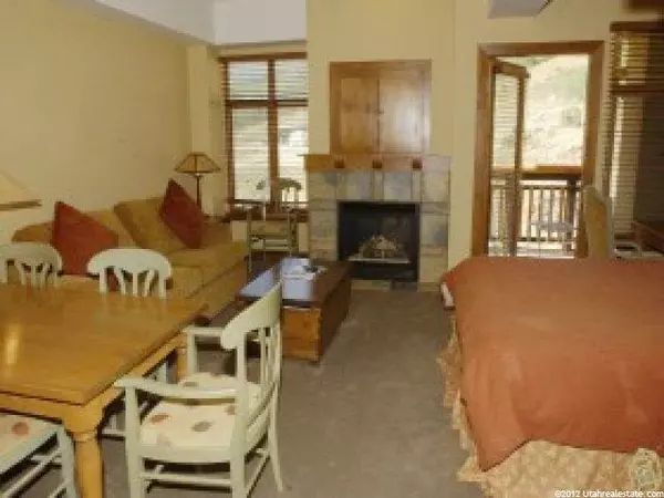 Park City, UT 84098,3720 N SUNDIAL CT #B-404