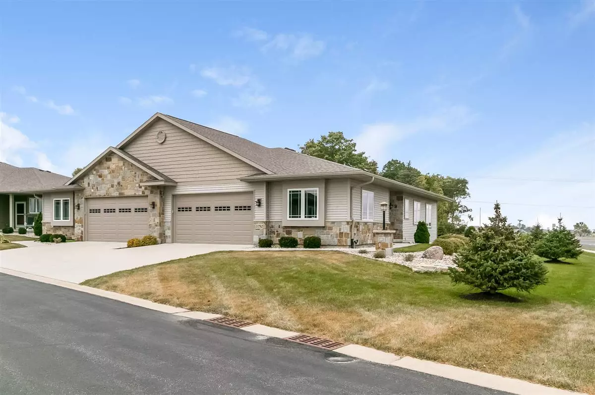 Mcfarland, WI 53558,5792 PRAIRIE STONE DR