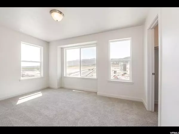 Eagle Mountain, UT 84005,4301 E GRASSLAND WAY N