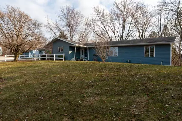 641 Jacobas Rd, Edgerton, WI 53534