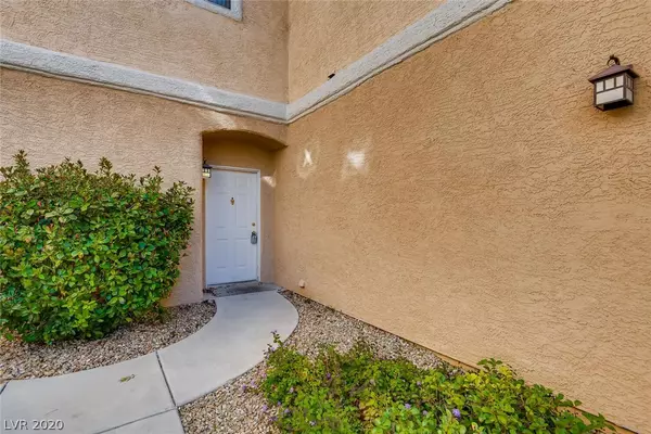 Henderson, NV 89012,251 Green Valley Parkway #2813