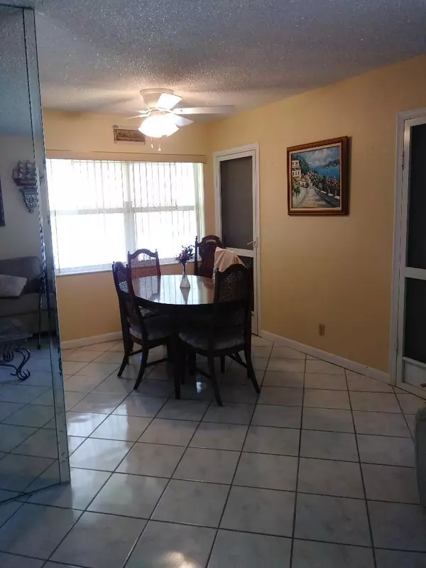 Boynton Beach, FL 33435,320 W Horizons 204