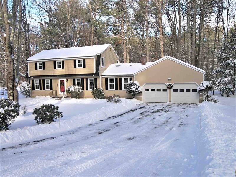 5 Fernwood LN, Amherst, NH 03031