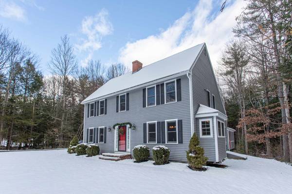 6 Essex DR, Bow, NH 03304