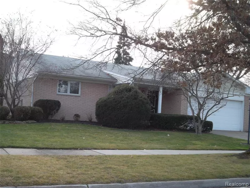 26793 W SIMONE Street, Dearborn Heights, MI 48127 3385