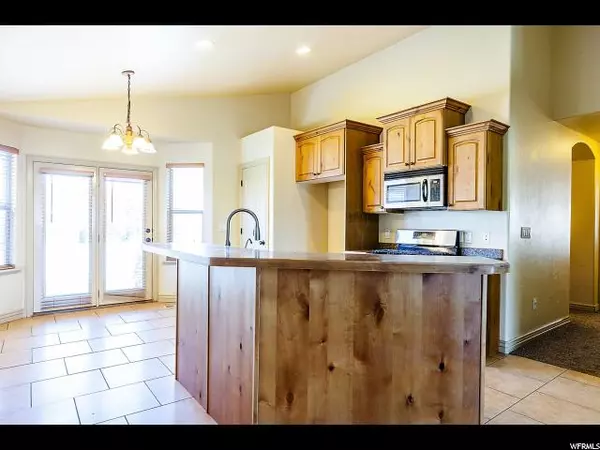 West Jordan, UT 84088,6974 W SAW TIMBER WAY