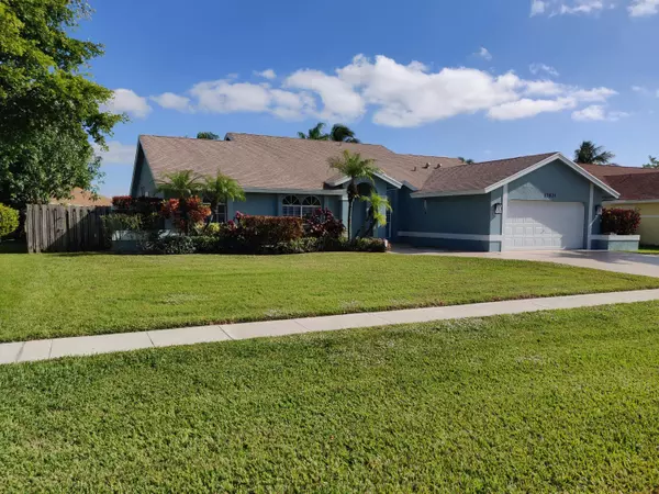 13821 Folkestone CIR, Wellington, FL 33414