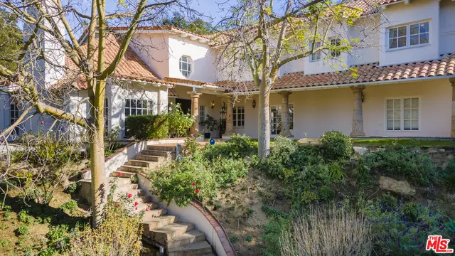 21126 Bellini Dr, Topanga, CA 90290