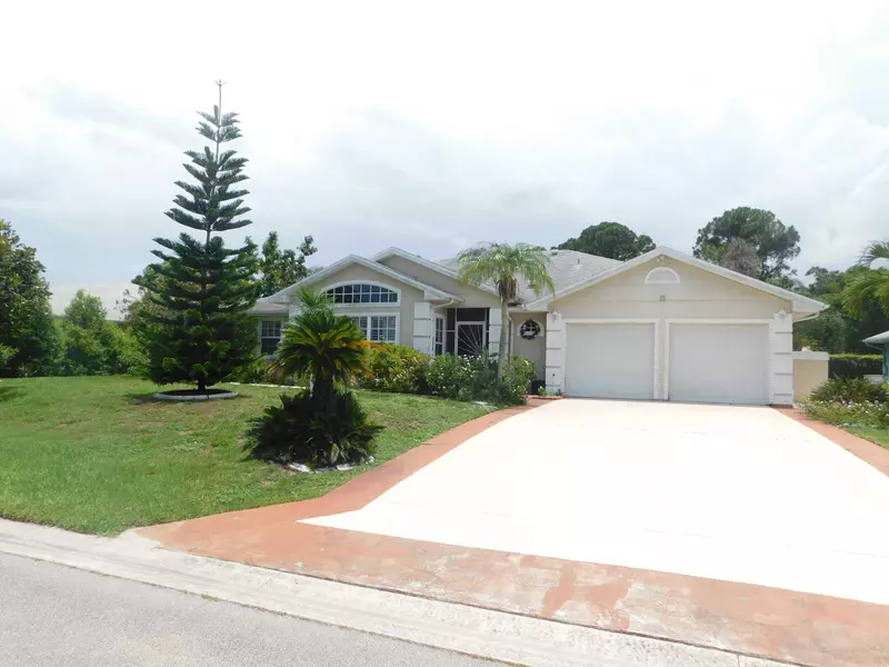 6868 Bronte CIR, Port Saint Lucie, FL 34952