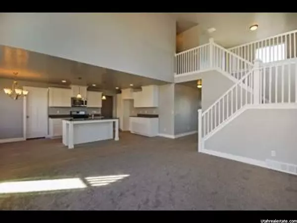 Lehi, UT 84043,686 W MOUNTAIN VIEW RD #302