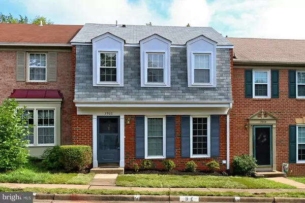 3902 BRADWATER ST, Fairfax, VA 22031